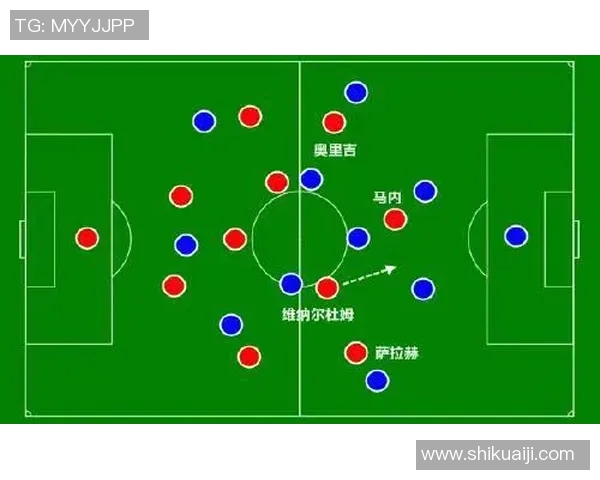 南京足球队与成都足球队赛后复盘分析比赛经验与战术调整探讨